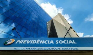 INSS economiza R$ 2,15 bilhões com parceria entre cartórios e sistema de registros civis