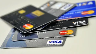  Do supermercado ao posto: cartão avança nas compras do dia a dia