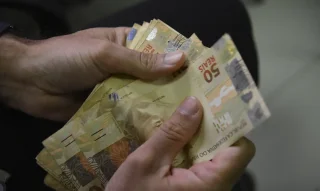 Desenrola Adimplentes é prorrogado até 26 de outubro para renegociação de dívidas