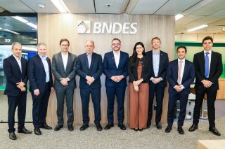 Ministério de Portos e Aeroportos e BNDES assinam crédito de R$ 8 bi para a aviação civil